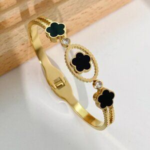 18k Gold Plated Stainless Steel Black Clover  Bangle, Zircon Inlay, Hinge Openin